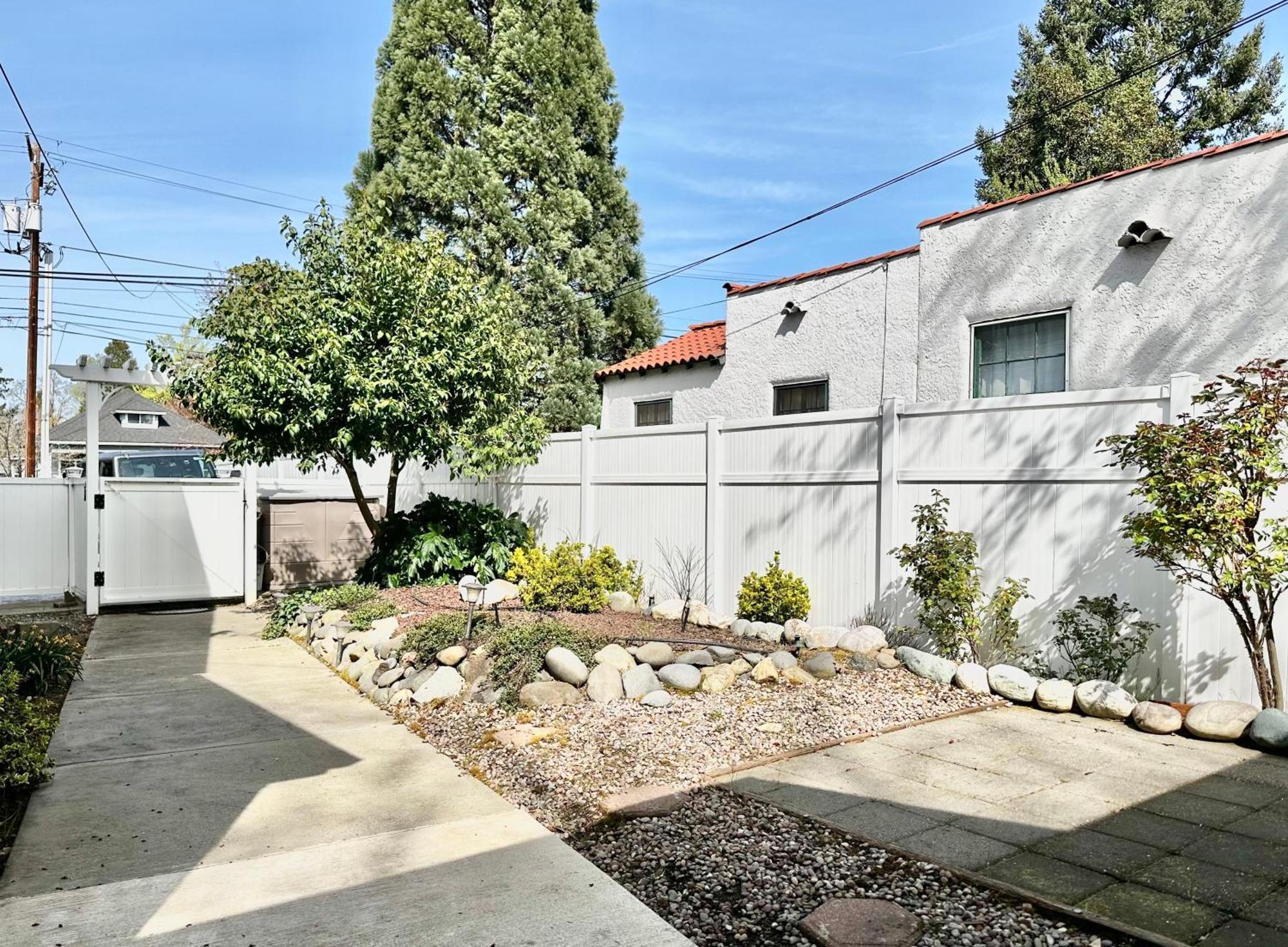 Near Downtown- Kitchen-Washerdryer-Parking Medford Exteriér fotografie